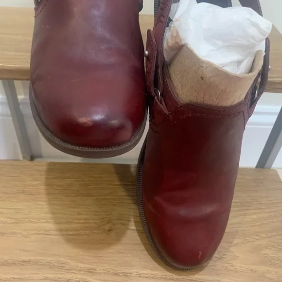 Teva Burgundy Foxy Clog Leather - Picture 9 of 11